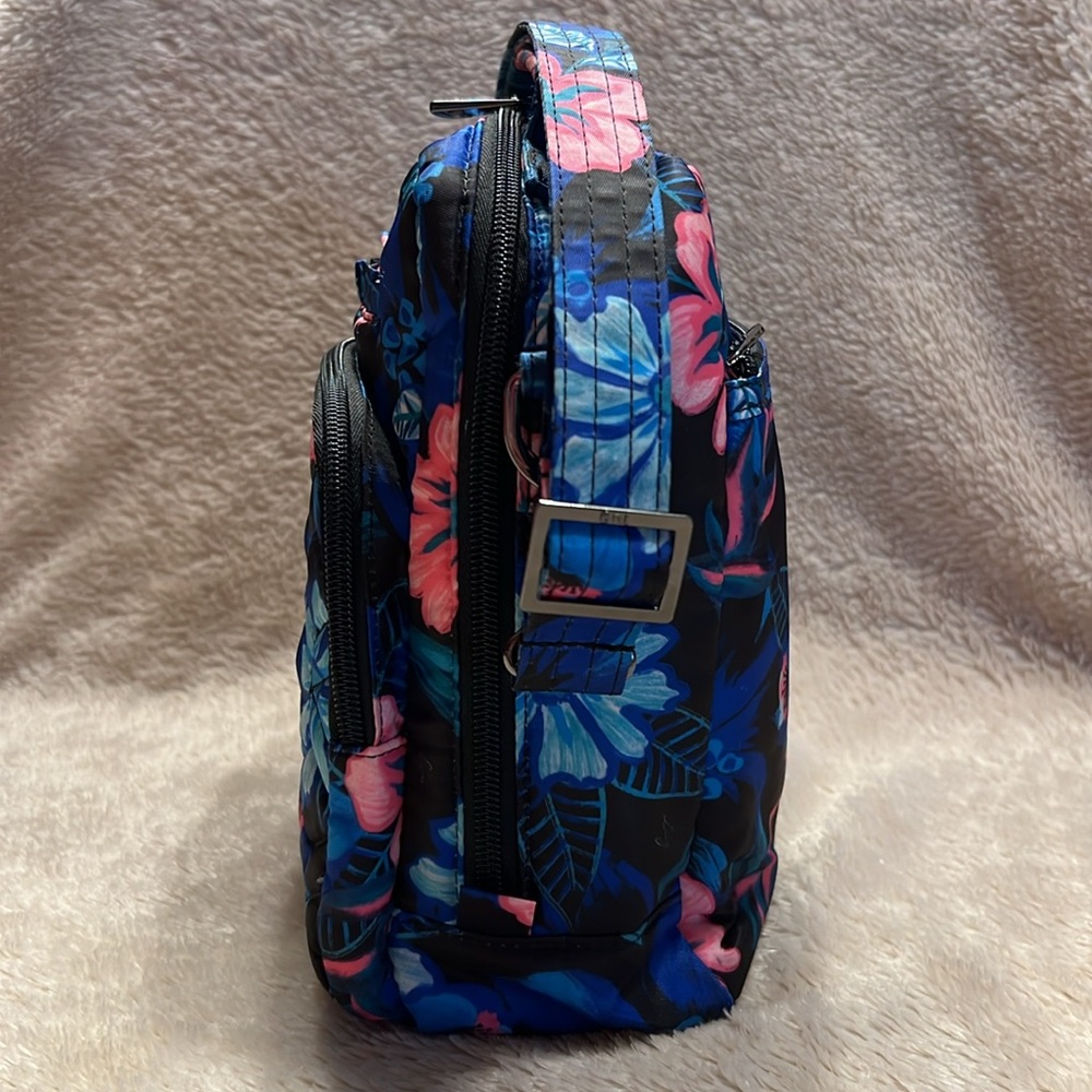 LUG Ranger Black Resort Crossbody Bag - Picture 4 of 12